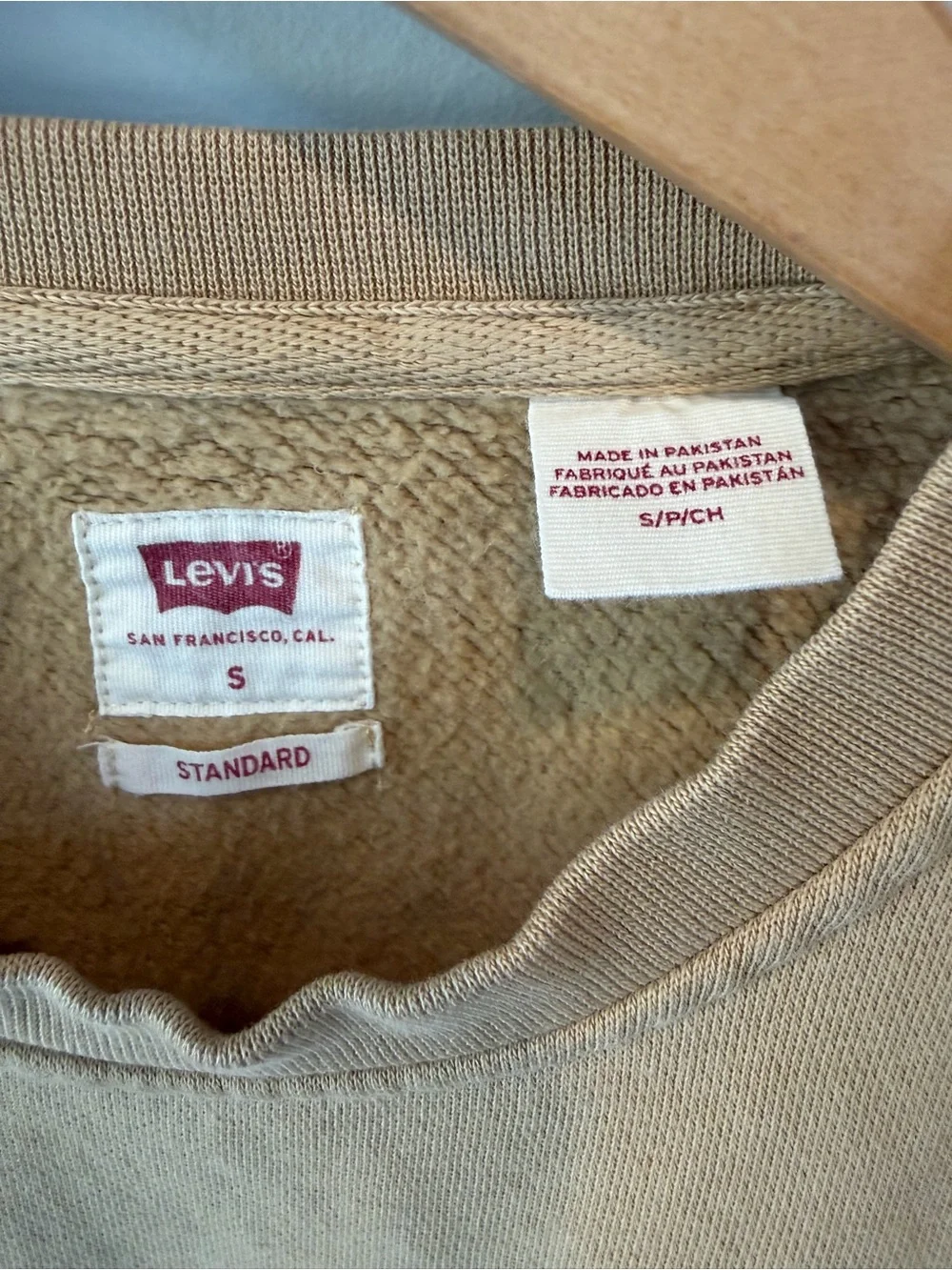 Levi's Men's Crewneck Sweatshirt in Tan